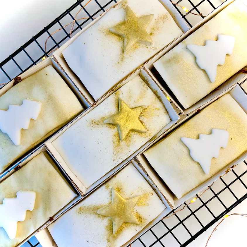 Gluten-free & Vegan Luxury Christmas Cakes